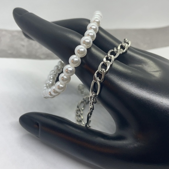 White Pearl And Silver Link Chain Bracelets - Picture 8 of 12